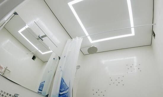 Светополосы на натяжном потолке 3 кв.м. - Ванная - Клецк